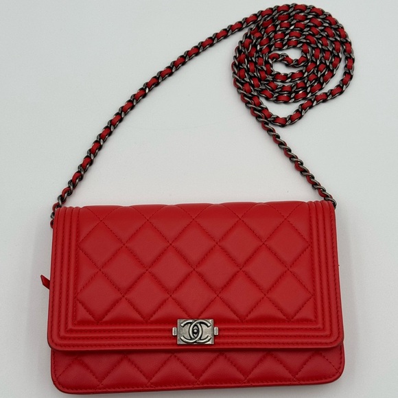 Chanel Quilted Lambskin Boy Red Wallet On Chain - Picture 3 of 17